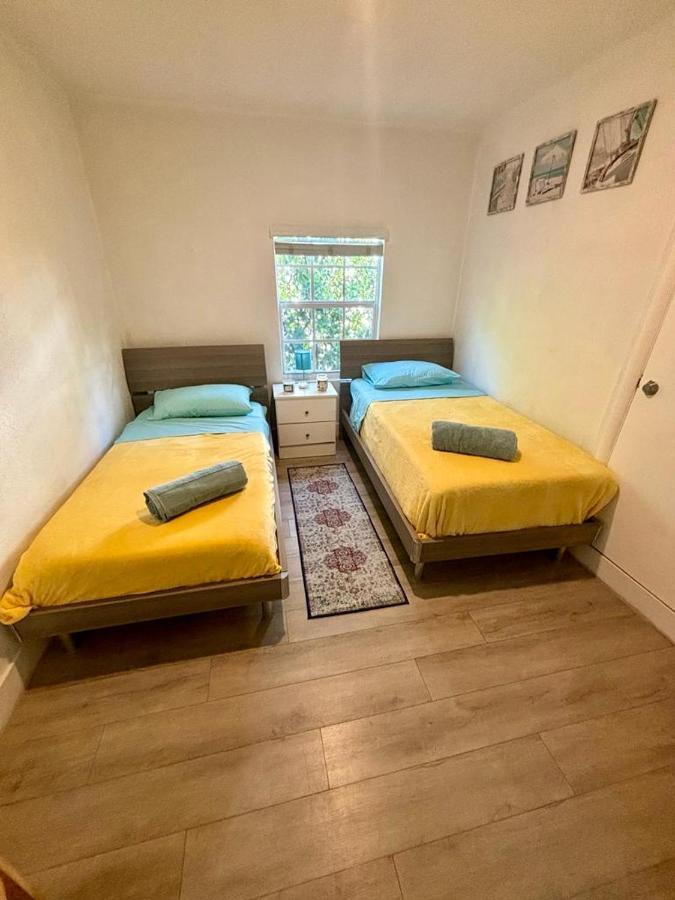 Nice 2 Twin Bedroom - Best Central Location In Miami - Luggage Storage, Parking And Laundry For Free!!!! Екстериор снимка